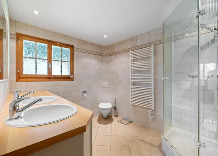 Annapurna A * أنزير